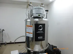 核磁気共鳴装置 400MHz
